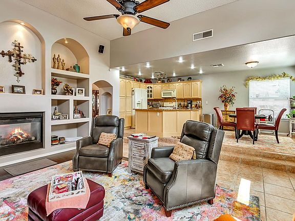 3rd image of 12448 Tierra Encino Dr