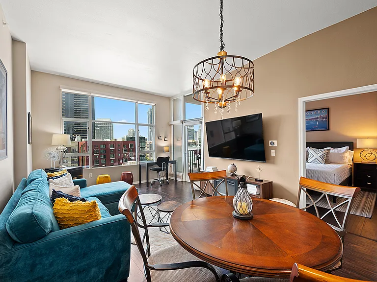 530 K St #606 — Photo 10