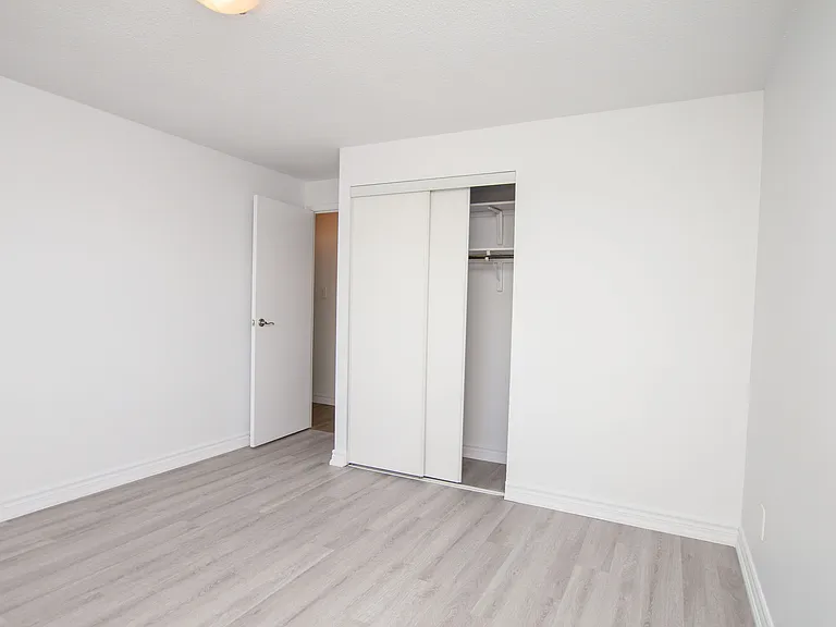 143 Woodside Ave — Photo 7