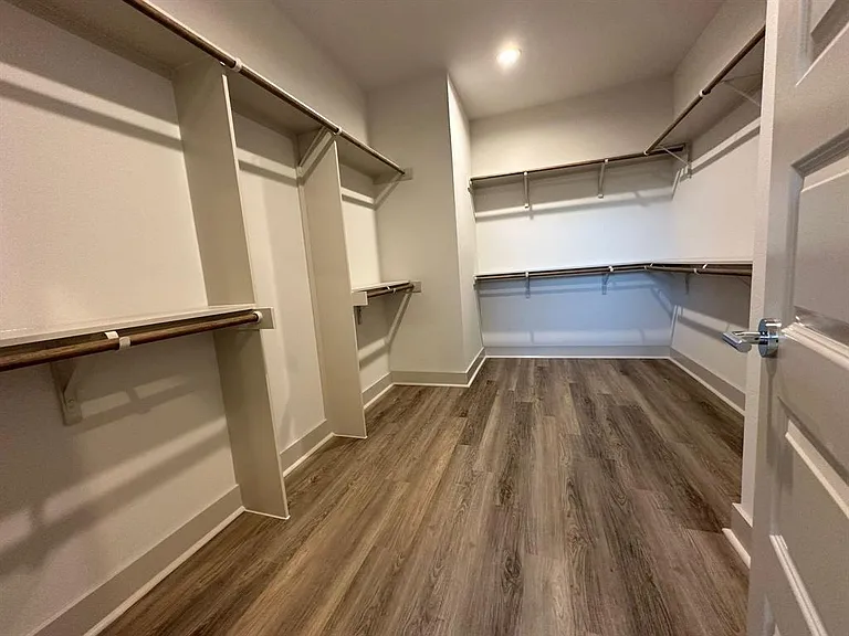 6804 Troya Ln — Photo 15