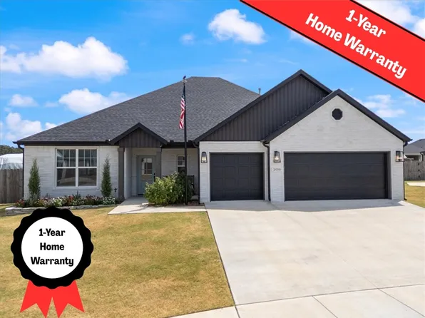 2000 Myrrh Pl, Bentonville, AR 72713