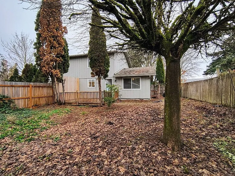 Nice Two Bedroom Duplex In Bethel Area — Photo 15
