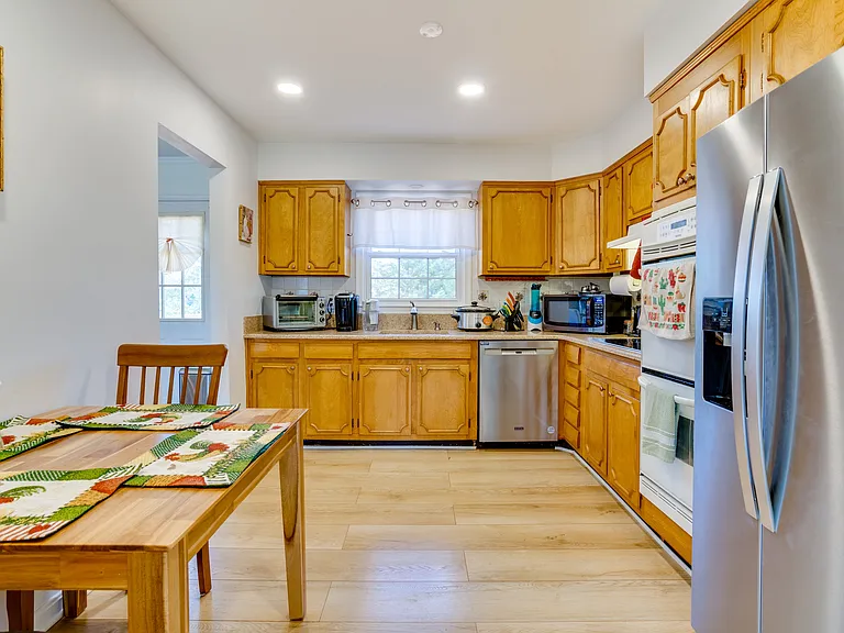 9215 Cherrytree Dr — Photo 12