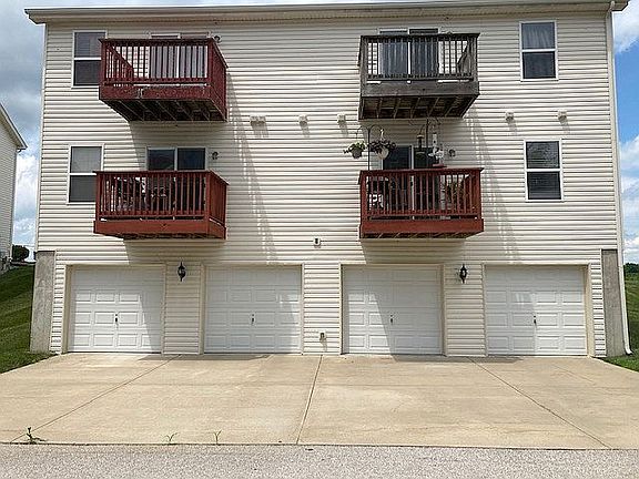 4th image of 724 Harbor Woods Dr Unit A