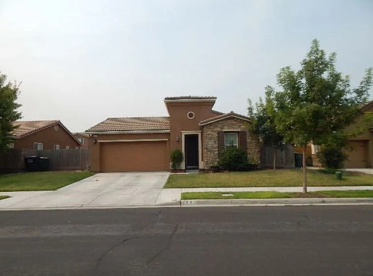 3221 W Cecil Ave photo 1