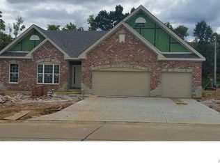 1528 Ridgepointe Place Dr, Lake St Louis, MO 63367