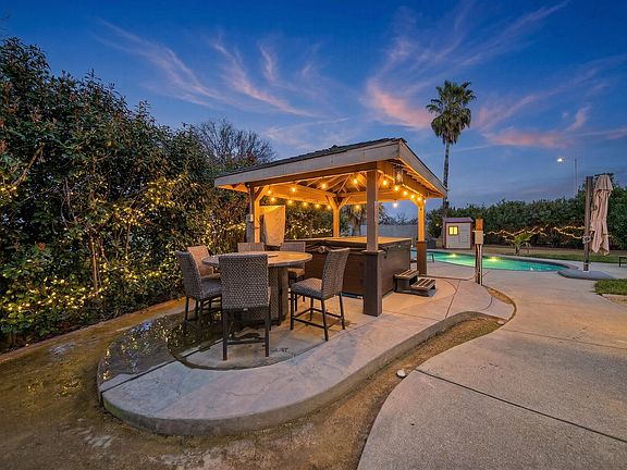 5th image of 2192 Princeton Way