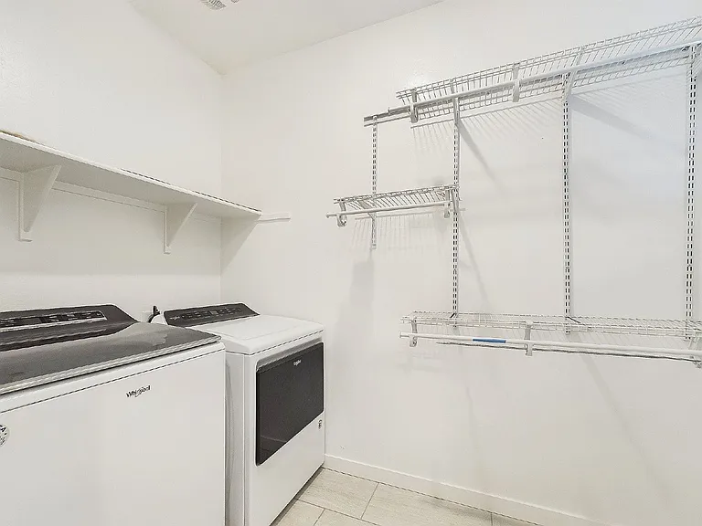 1133 N Jay Pl — Photo 26