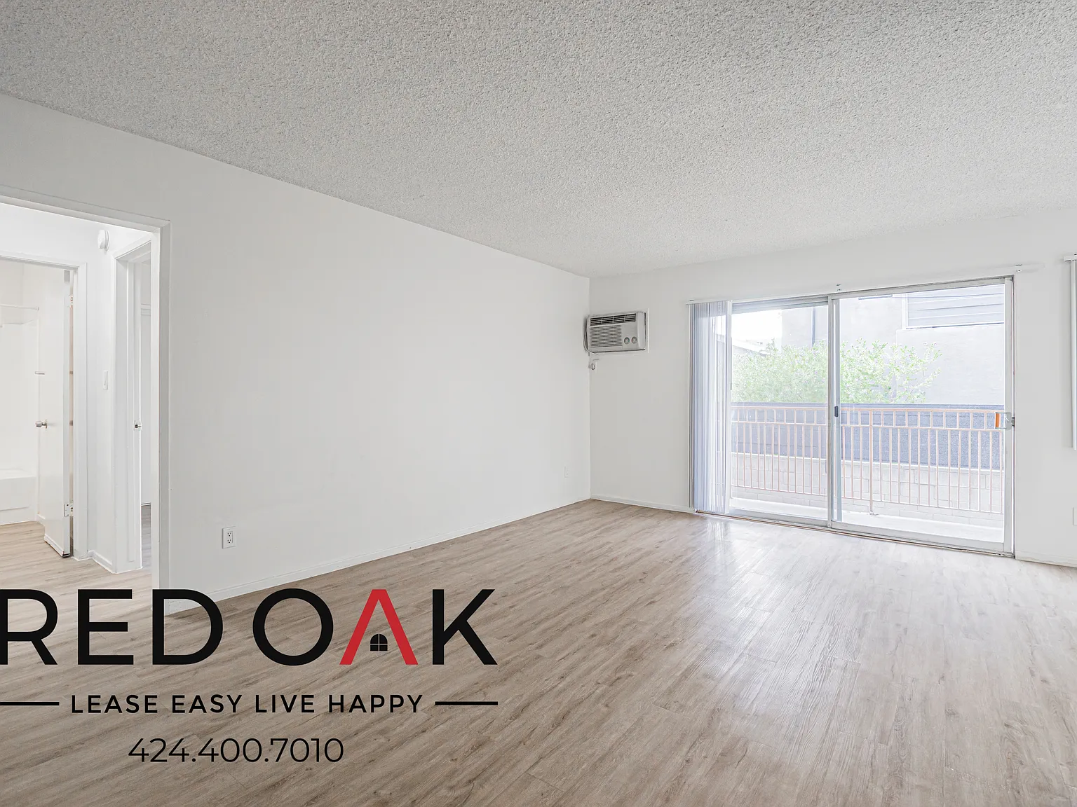 One Bedroom with a Private Balcony, Kitchen Appliances, Lots of Natural Light, On-Site Laundry, a... — Photo 1