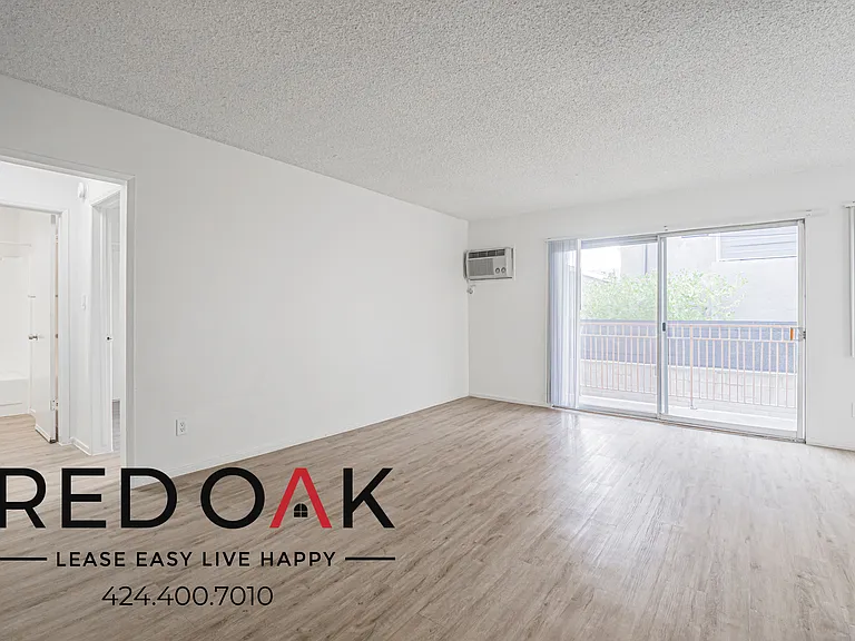 915 N Wilton Pl #113 — Photo 1
