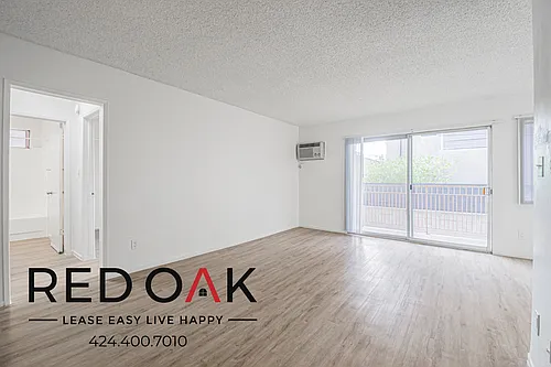 915 N Wilton Pl Photo 1