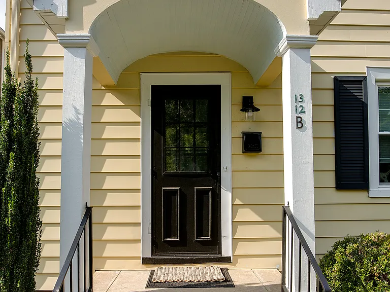 1312 Avondale Ave — Photo 34