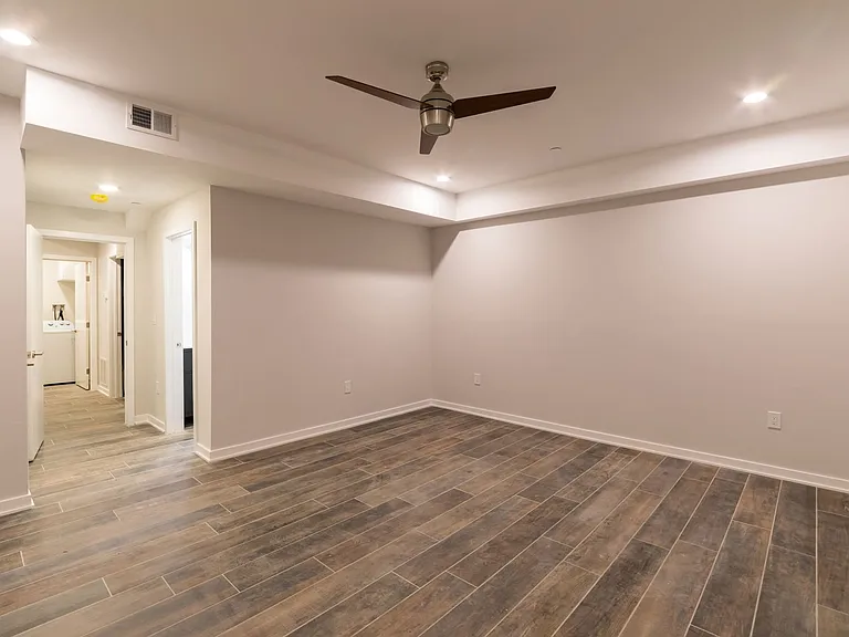 1351 S Myrtlewood St — Photo 18