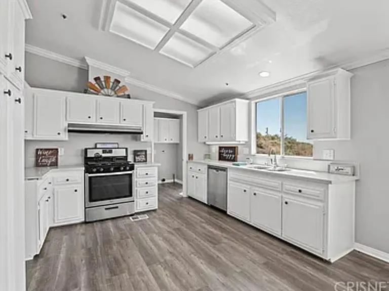 510 E Soledad Pass Rd — Photo 5