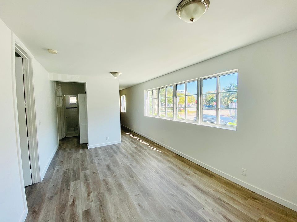 1st image of 7952 Tatum Waterway Dr #5