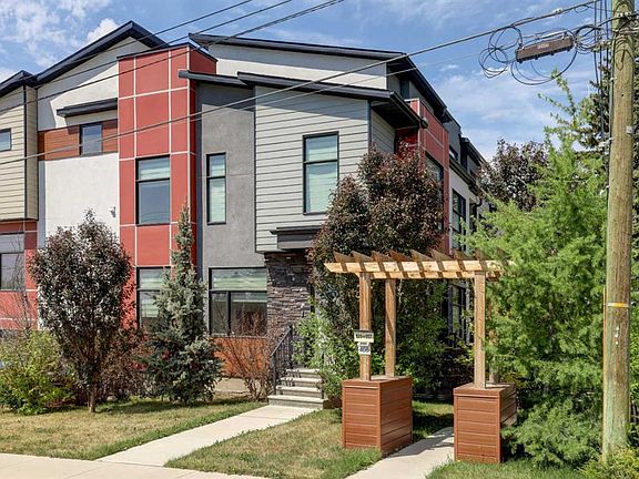 2nd image of 408 E 27th Ave NE #111