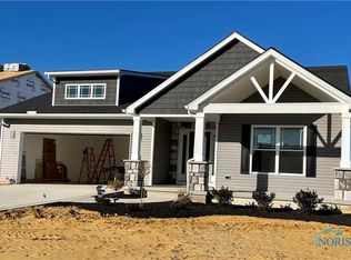 1196 Dublin Dr, Waterville, OH 43566