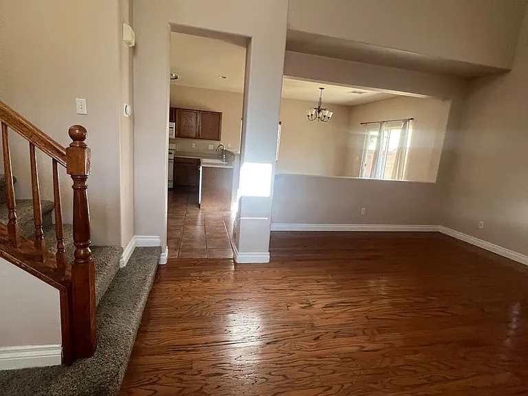 8829 Rising Creek Ct — Photo 4