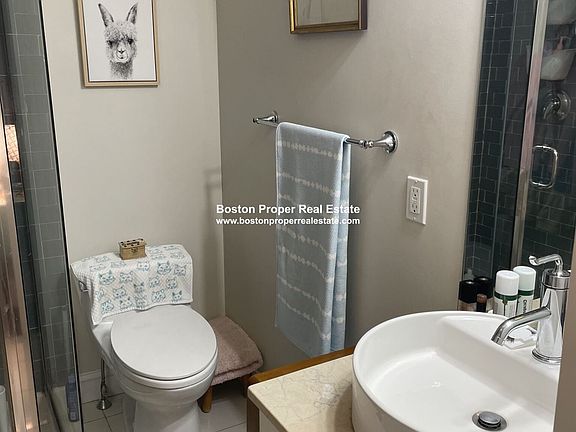 22 Hancock St. #202 Boston - Beacon Hill Unit Photo 3
