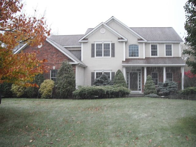 1st image of 13 Oakhurst Ct