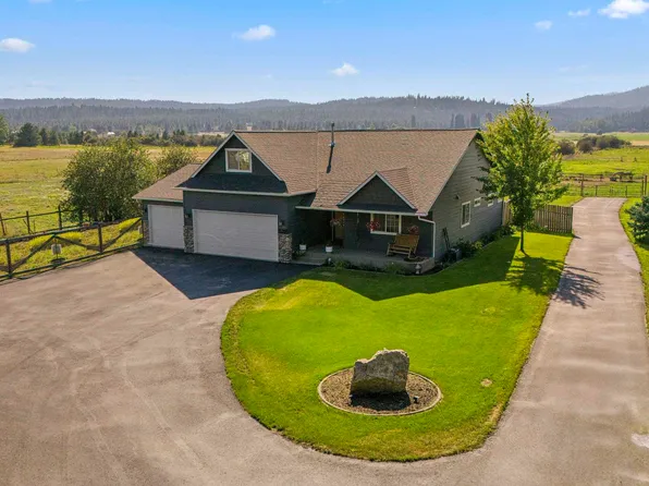 10717 N McCoy Rd, Newman Lake, WA 99025