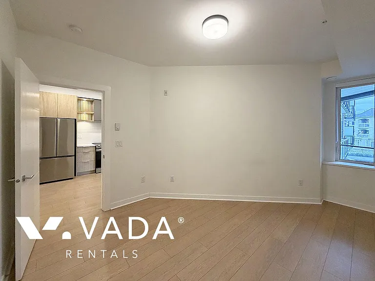 20695 Eastleigh Cres #213 — Photo 6
