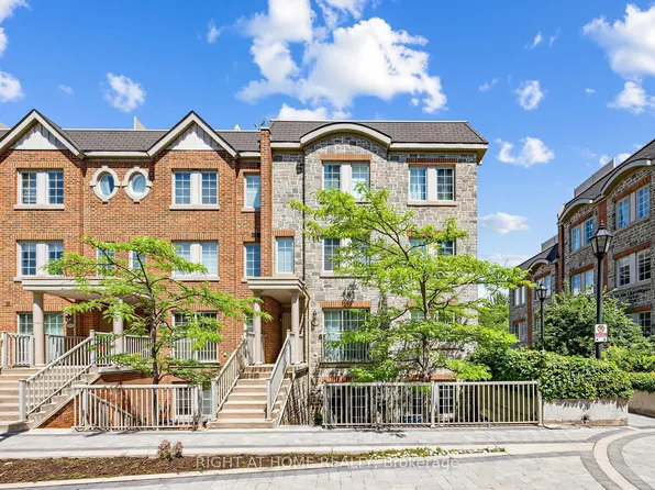 95 The Queensway #61, Toronto, ON M6S 5A7