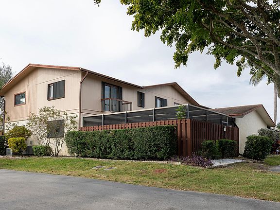 3rd image of 4307 S Landar Drive #4307