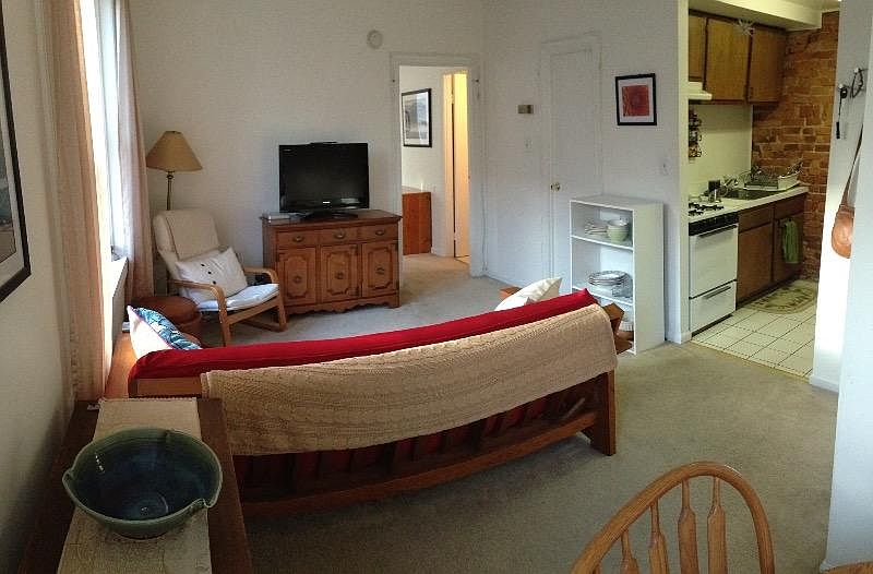 Bright and Spacious Apartment in Fitler Square