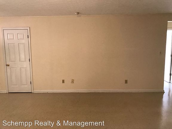 4th image of 526 Locher Aly APT 104