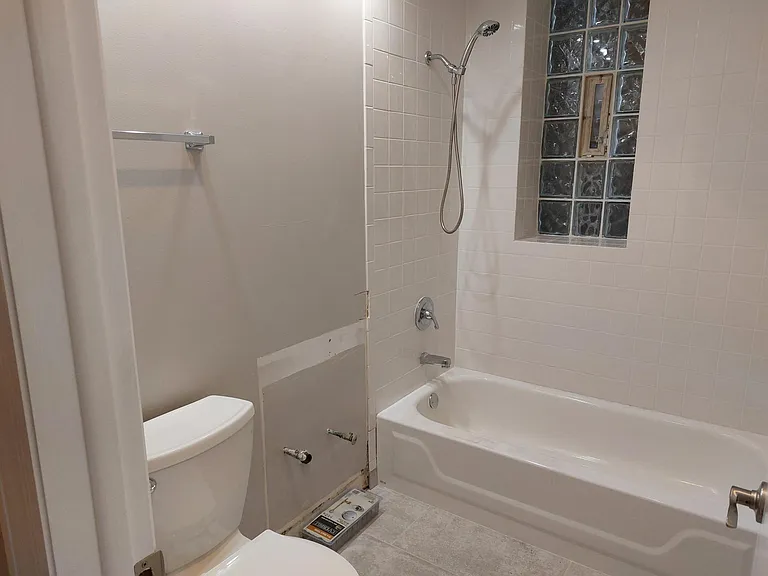 1844 W Augusta Blvd #1F — Photo 8