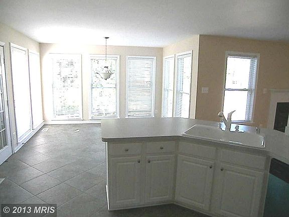 5th image of 10403 Kings Cove Ct