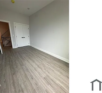 2009 N Croskey St #2 — Photo 12