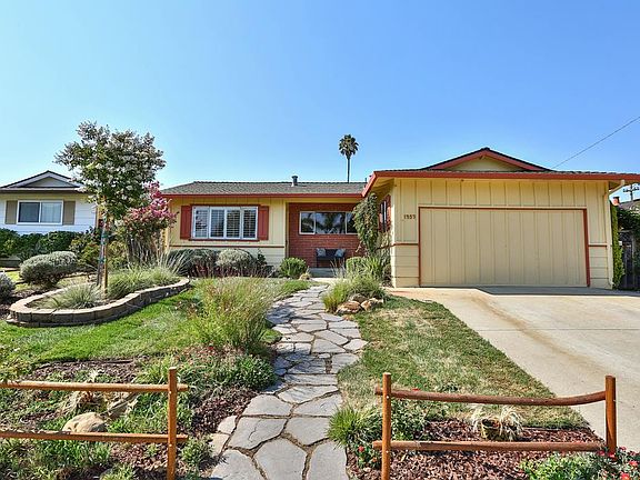 2nd image of 1557 Park Crest Ct