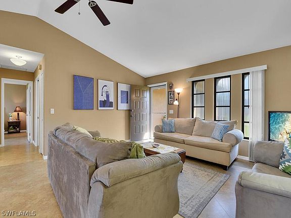 5th image of 726 SE 10th Pl