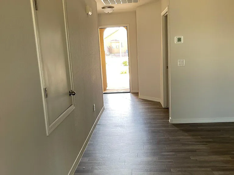 1008 W Nina Dr — Photo 6