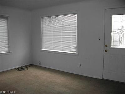 4th image of 4305 Kenmore Ave
