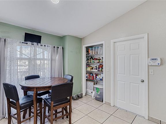 5th image of 1026 Summer Glen Dr