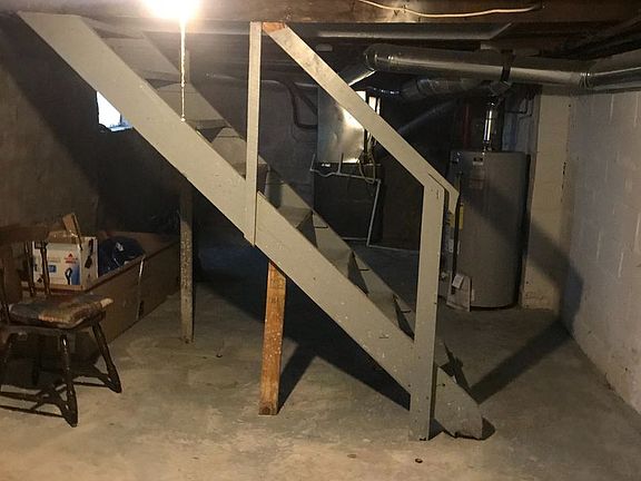 5th image of 142-144 W Norwich Ave #142