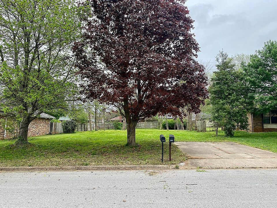 2nd image of 3210 S Benton Ave