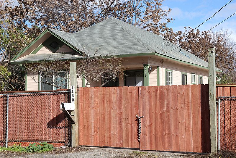 1st image of 1180 Roberts Ave