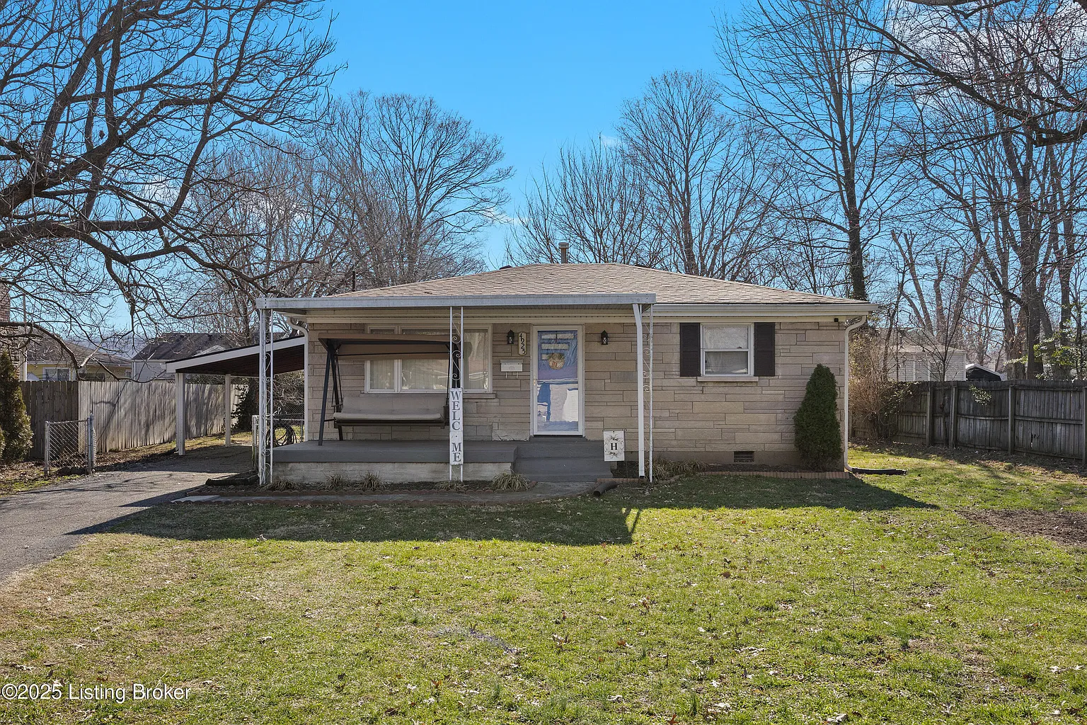 4925 Hyde Park Dr photo 1