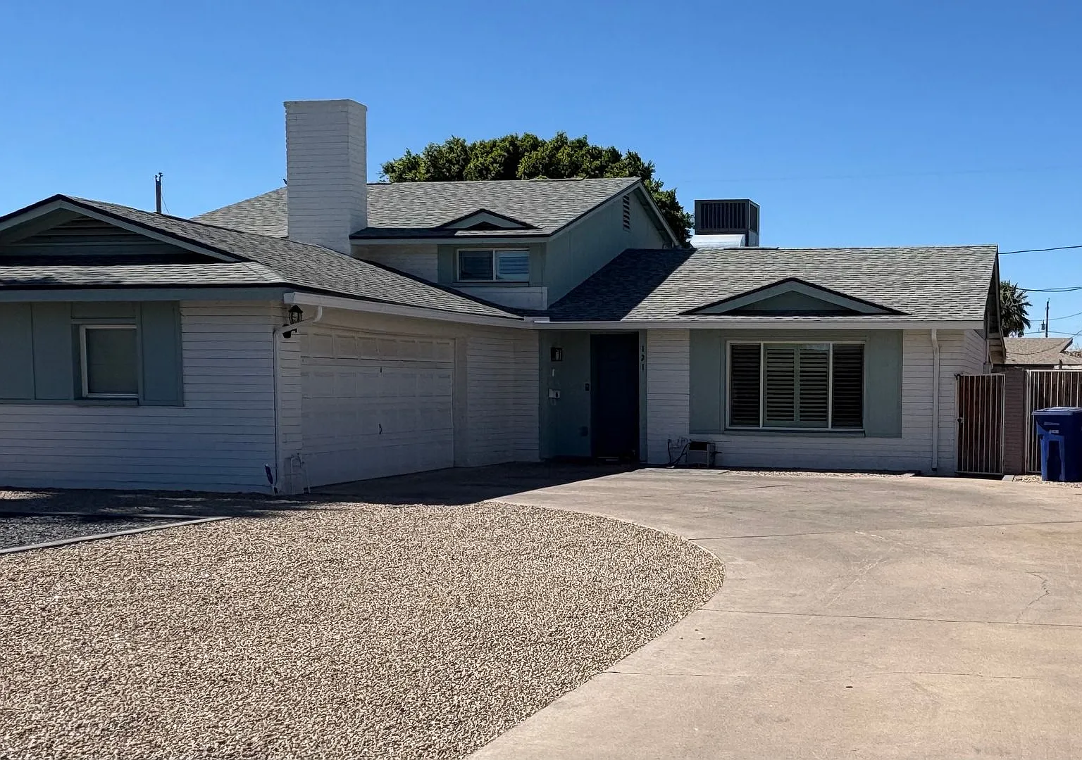 Spacious 5-bedroom home near ASU! — Photo 1
