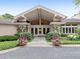 631 Voltz Rd, Northbrook, IL 60062