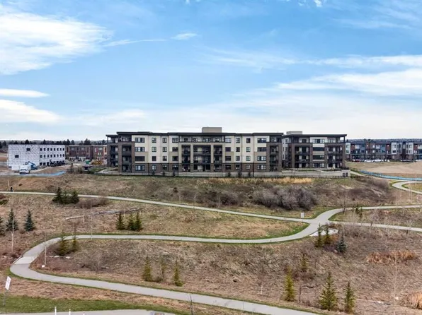 80 N Greenbriar Pl NW #2105, Calgary, AB T3B 6J4