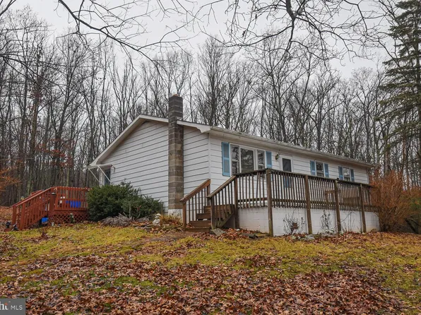 96 Hotts Dr, Points, WV 25437