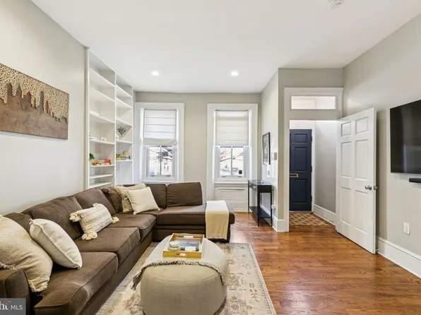 707 S 16th St, Philadelphia, PA 19146