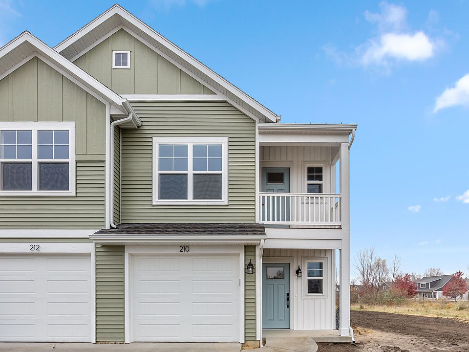 1st image of 210 Elkenburg St #1