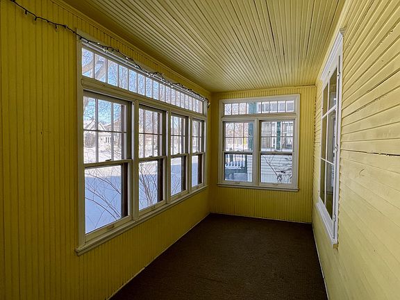 2nd image of 1517 University Ave