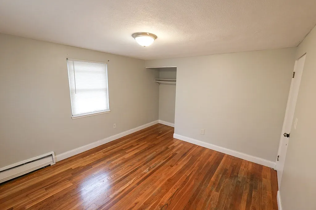 2 bed, 1.0 bath, 500 sqft, $2,200 — Photo 3